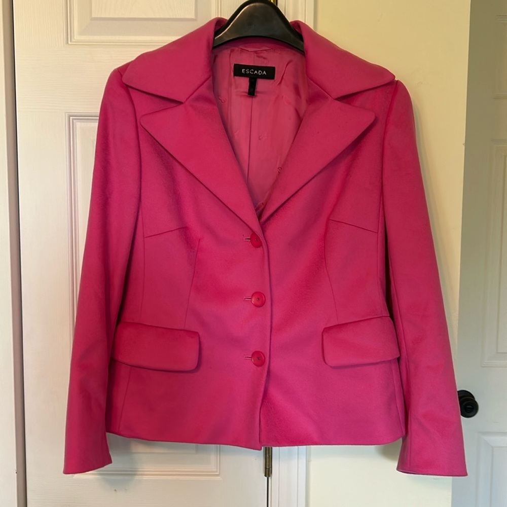 Escada cashmere pink blazer